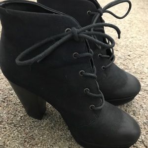 Mossimo Combat heels